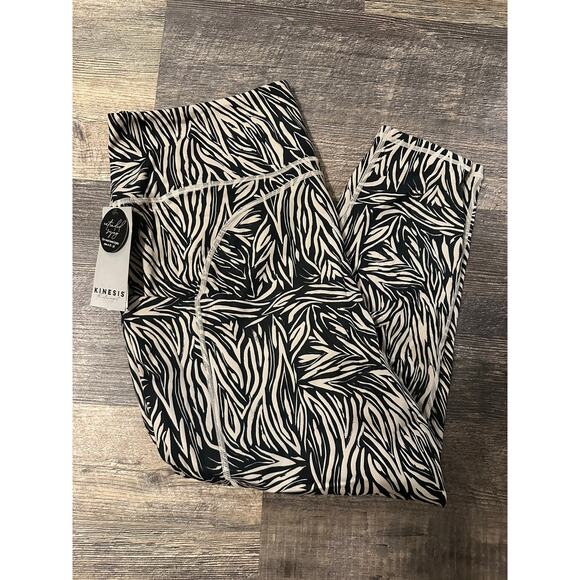 Kinesis Pants - Kinesis Women's Black Cream Animal Print Active Stretch Leggings Size 2X NWT